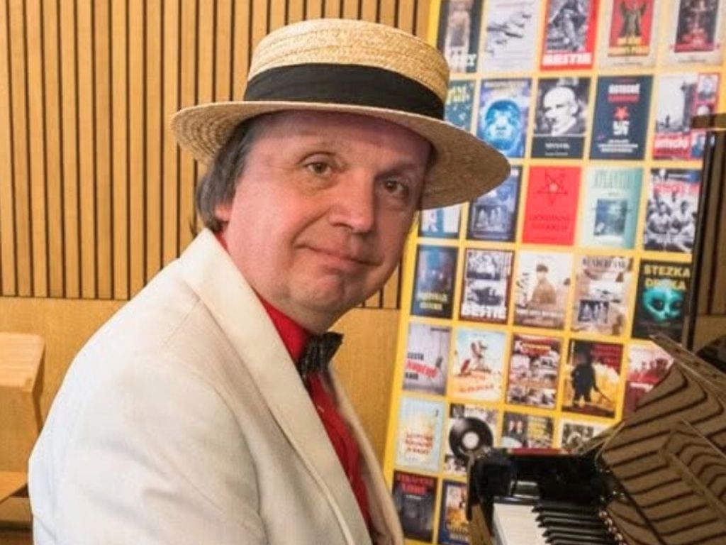 Kulturní a kreativní centrum Ostrov - RADIM LINHART - obr. 2