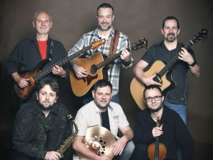 Kulturní a kreativní centrum Ostrov - ZAVĚŠENÝ KAFE - KŘEST NOVÉHO ALBA, „PO STEJNÉ CHODÍME ZEMI“