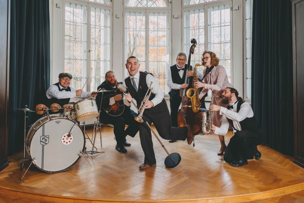 Kulturní a kreativní centrum Ostrov - SWING MELODY - obr. 1