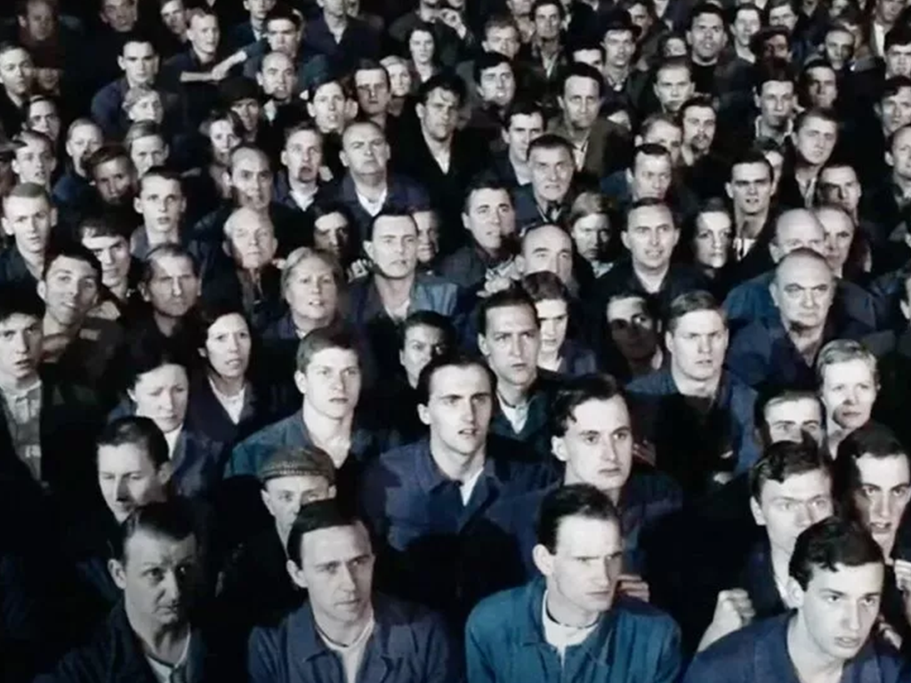 Kulturní a kreativní centrum Ostrov - ORWELL: 2 + 2 = 5 - obr. 3