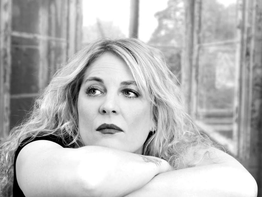 Kulturní a kreativní centrum Ostrov - PETRA HAPKOVÁ – JÁ RÁDA VZPOMÍNÁM - obr. 1