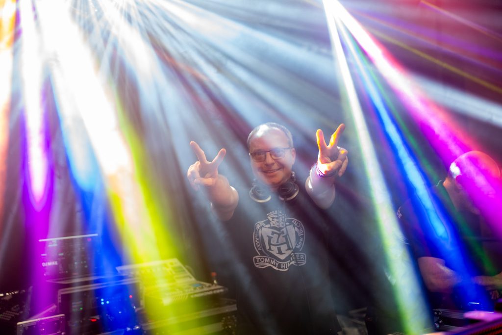 Kulturní a kreativní centrum Ostrov - DANCEPARADE: 80s & 90s PARTY - obr. 2