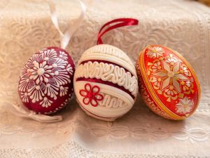 Kulturní a kreativní centrum Ostrov - VÝSTAVA MALOVANÝCH KRASLIC