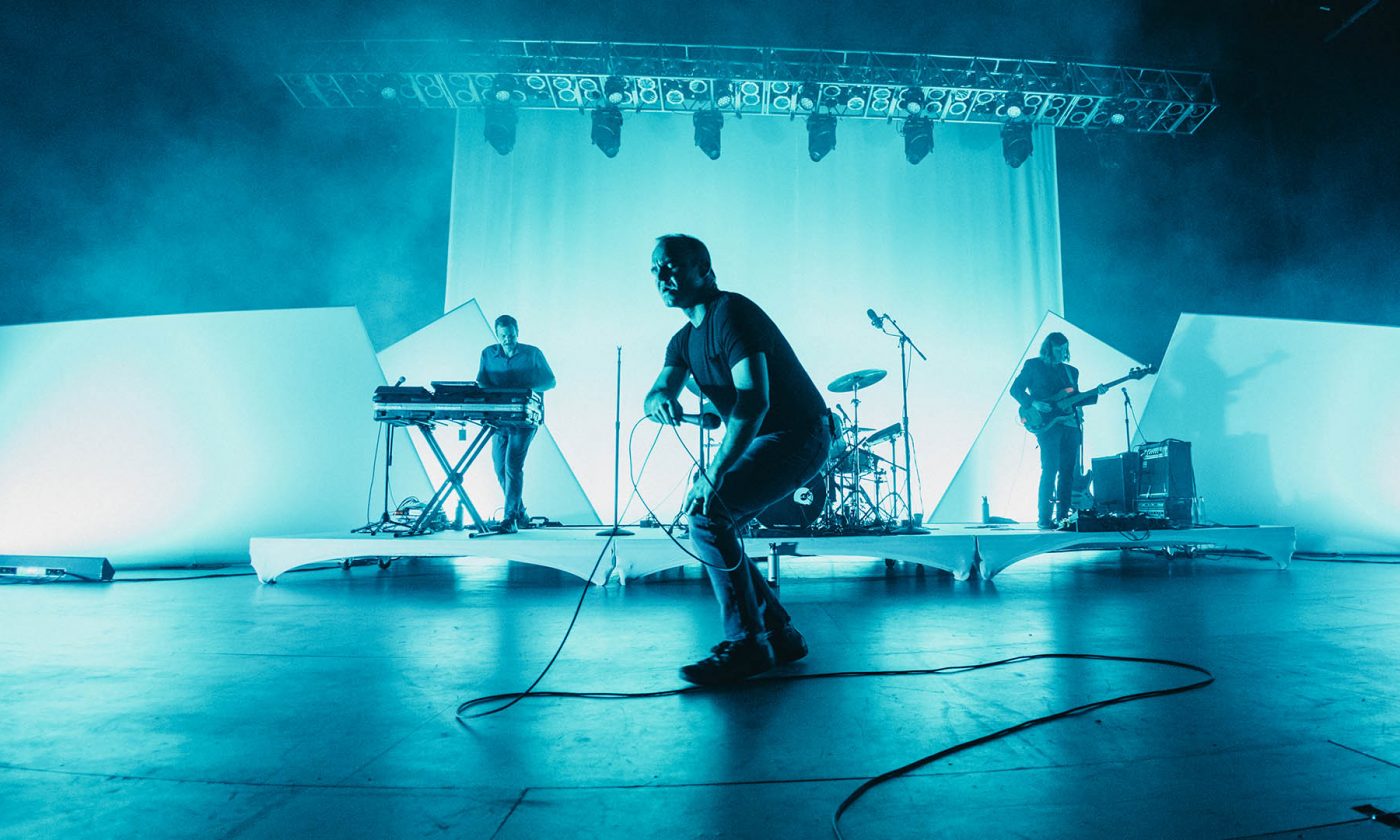Synthpopov Future Islands P edstav Aktu ln Album As Long As You Are 